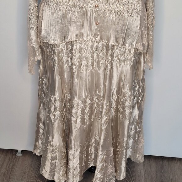 Komarov Champagne Satin & Lace Two-Piece Skirt Set – Top (L), Skirt (M) - Picture 7 of 16